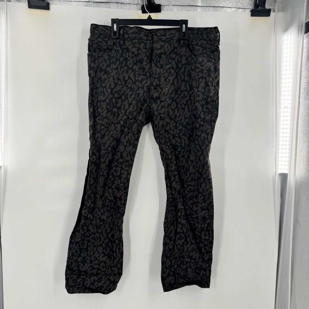 Levi’s 501 camo green jeans pants W42 L32
